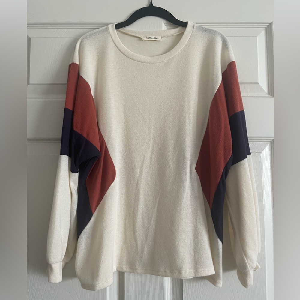 Elegant Colorblock Crewneck Sweater - Cream, Red, and Black